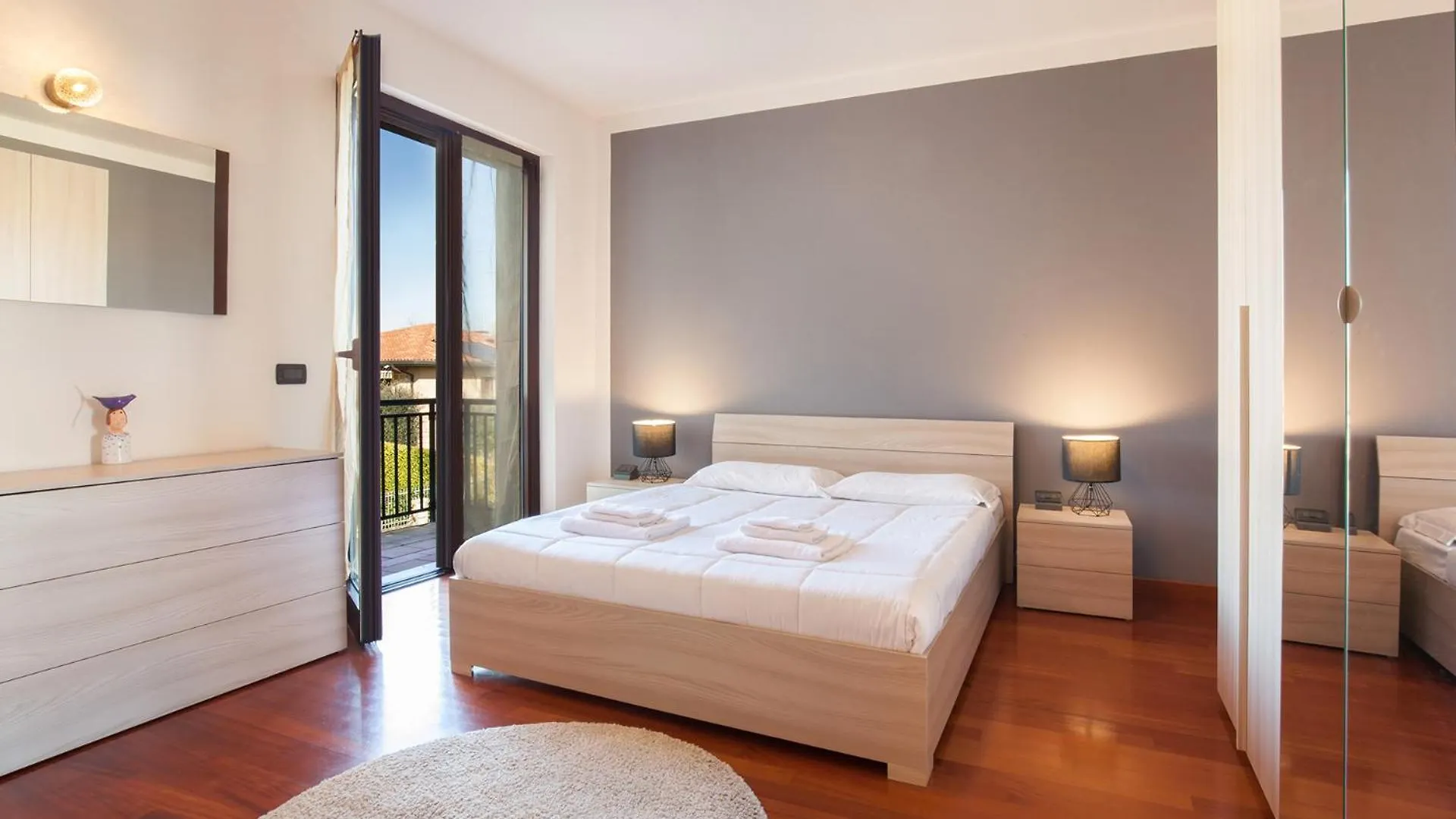 Apartman Casa Azzurra-Comodo Appartamento In Villa Peschiera del Garda Olaszország