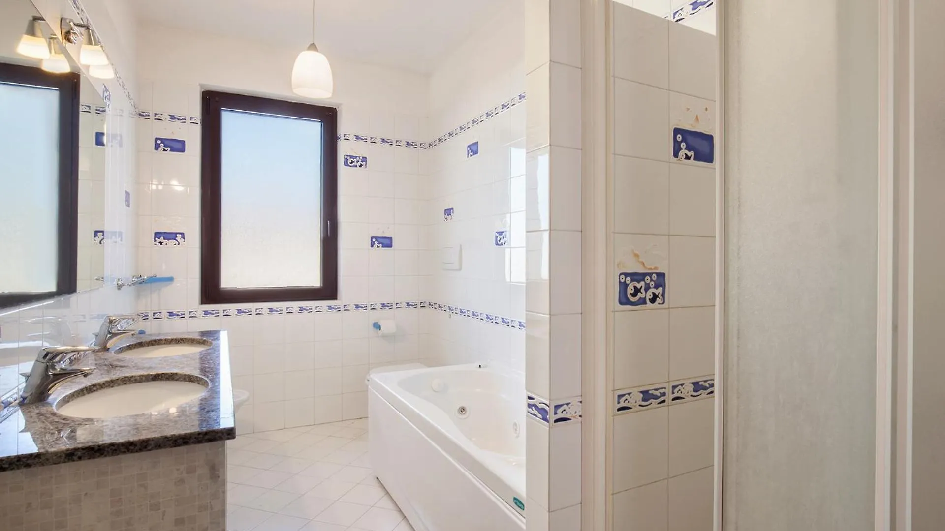 Casa Azzurra-Comodo Appartamento In Villa Peschiera del Garda