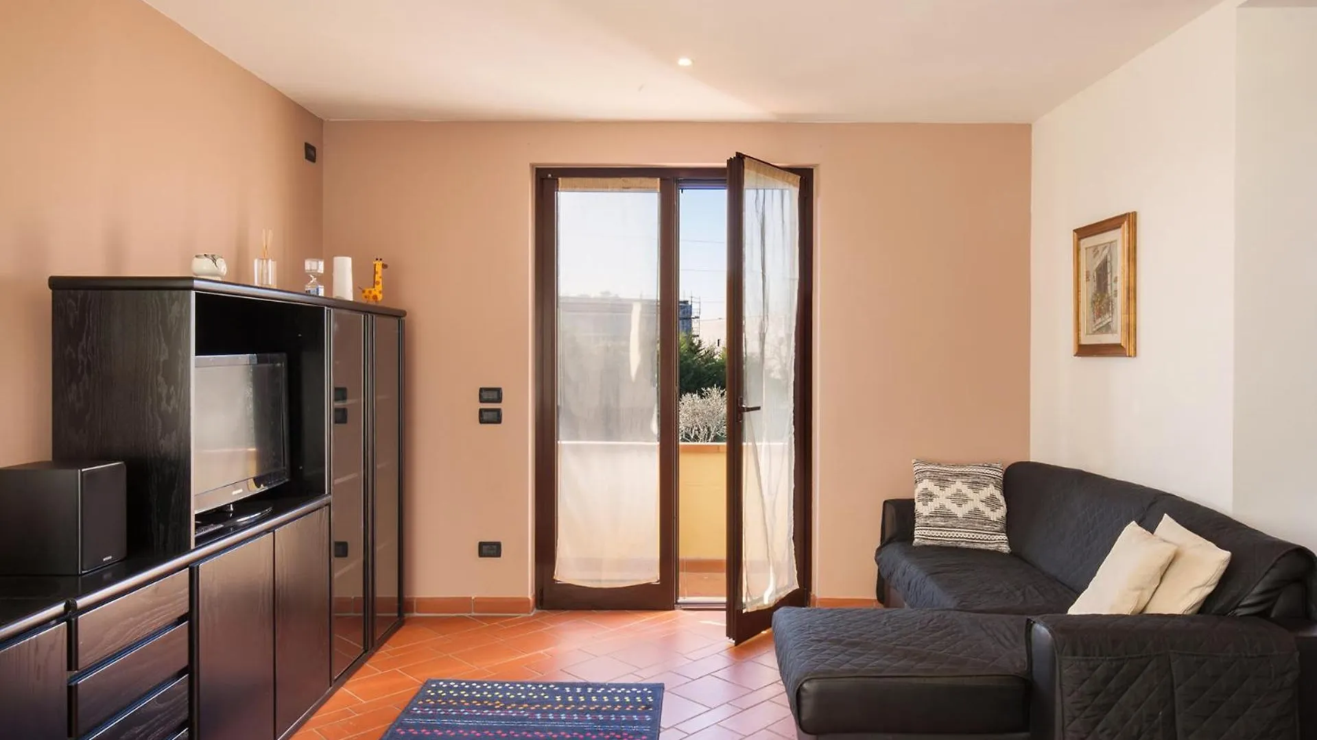 Casa Azzurra-Comodo Appartamento In Villa Peschiera del Garda