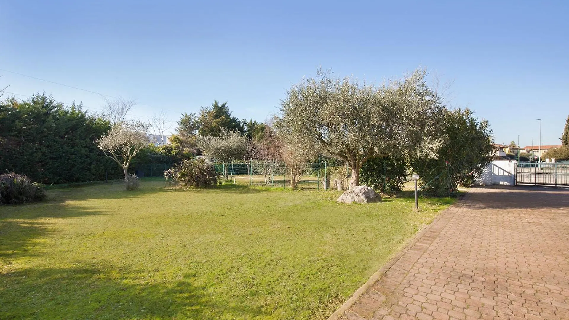 Apartman Casa Azzurra-Comodo Appartamento In Villa Peschiera del Garda