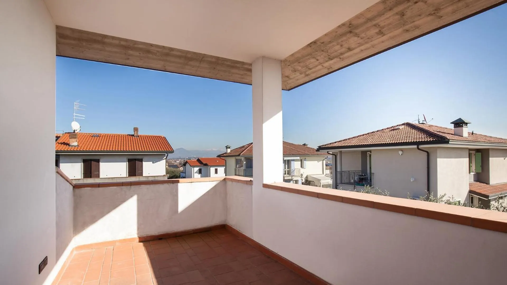 Casa Azzurra-Comodo Appartamento In Villa Peschiera del Garda 0*,  Olaszország